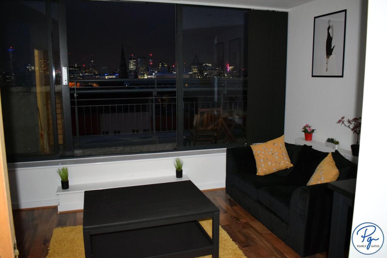 Penthouse - Amazing City Skyline Views - Balcony - Free Extra 2 Hours - Free Parking - Utilita Arena - Bullring Shopping - New St Station- Super King Size Bed Birmingham Extérieur photo