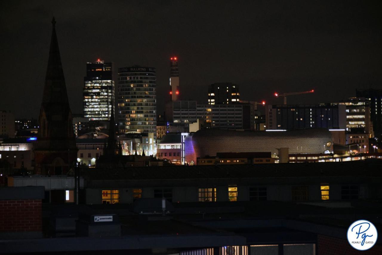 Penthouse - Amazing City Skyline Views - Balcony - Free Extra 2 Hours - Free Parking - Utilita Arena - Bullring Shopping - New St Station- Super King Size Bed Birmingham Extérieur photo