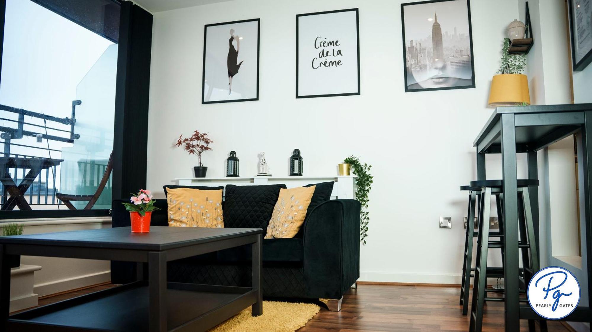 Penthouse - Amazing City Skyline Views - Balcony - Free Extra 2 Hours - Free Parking - Utilita Arena - Bullring Shopping - New St Station- Super King Size Bed Birmingham Extérieur photo
